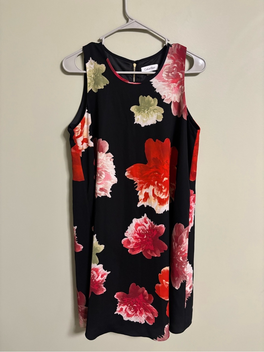 Calvin Klein Black Pink Red Floral Rose  Sleeveless Shift Dress Size 8 Medium